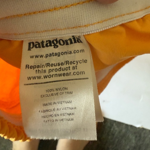 Patagonia Baggies Women's Orange Shorts - Picture 4 of 8